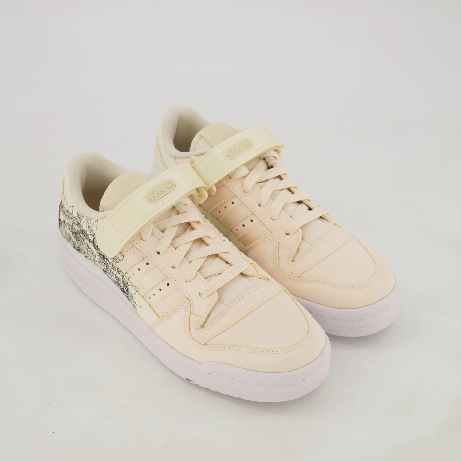 Adidas Cream Logo Pattern Forum 84 Low W Trainers 3 Adidas Cream Logo Pattern Forum 84 Low W Trainers