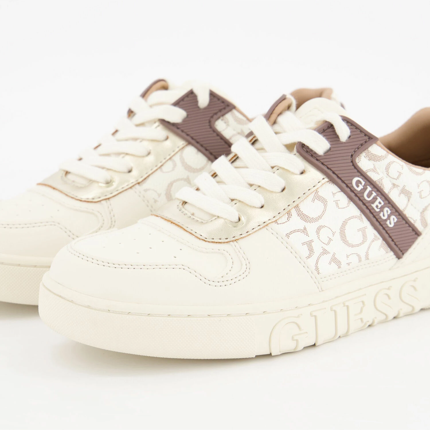 Guess Off White Branded Trainers 5 Guess Off White Branded Trainers - Image 3