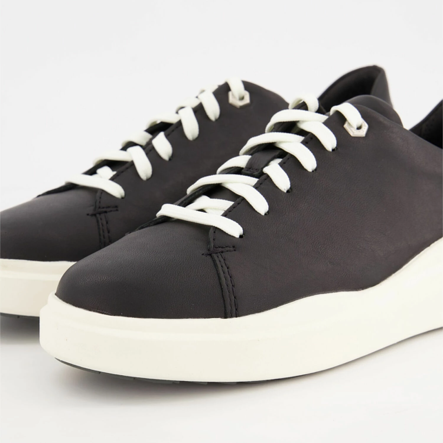 Timberland Black Leather Nite Flex Trainers 5 Timberland Black Leather Nite Flex Trainers - Image 3